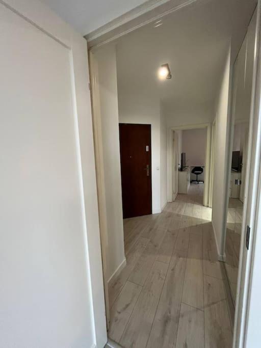 New Apartment Old Town -6 People - 200M Town Hall วรอตซวาฟ ภายนอก รูปภาพ