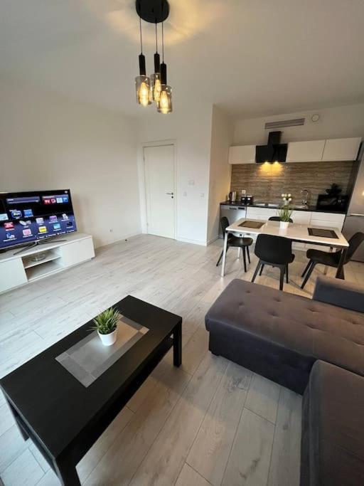 New Apartment Old Town -6 People - 200M Town Hall วรอตซวาฟ ภายนอก รูปภาพ