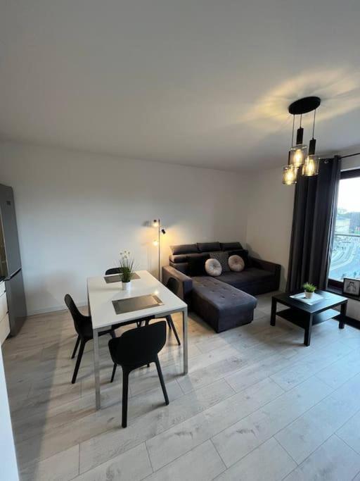 New Apartment Old Town -6 People - 200M Town Hall วรอตซวาฟ ภายนอก รูปภาพ