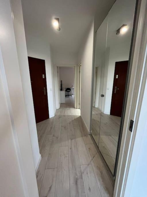 New Apartment Old Town -6 People - 200M Town Hall วรอตซวาฟ ภายนอก รูปภาพ